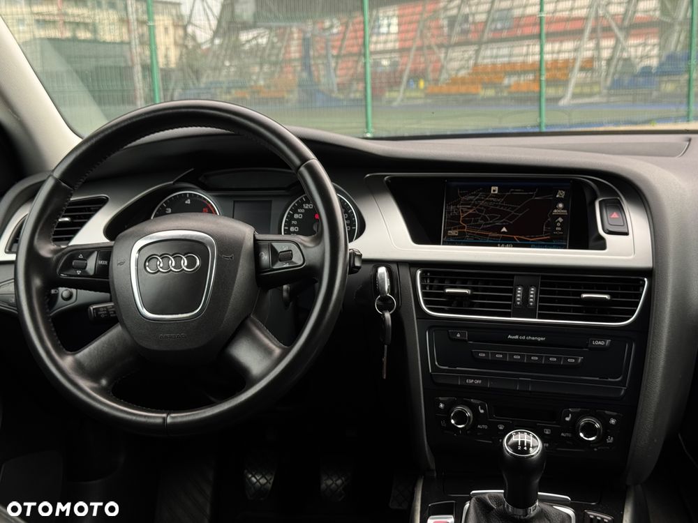 Audi A4 Avant 2.0 TDI Limited Edition - 26