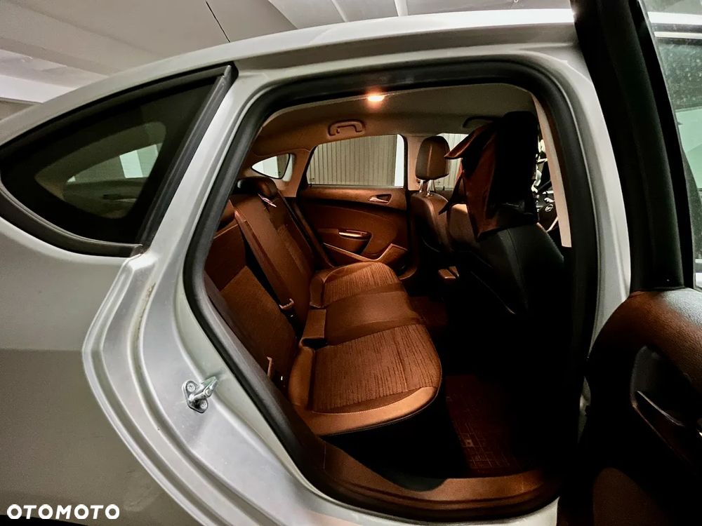 Opel Astra 1.4 T EU6 - 13