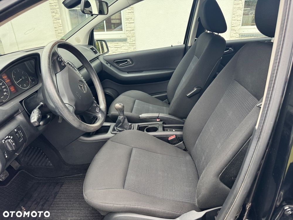 Mercedes-Benz Klasa A 150 BlueEFFICIENCY Avantgarde - 12