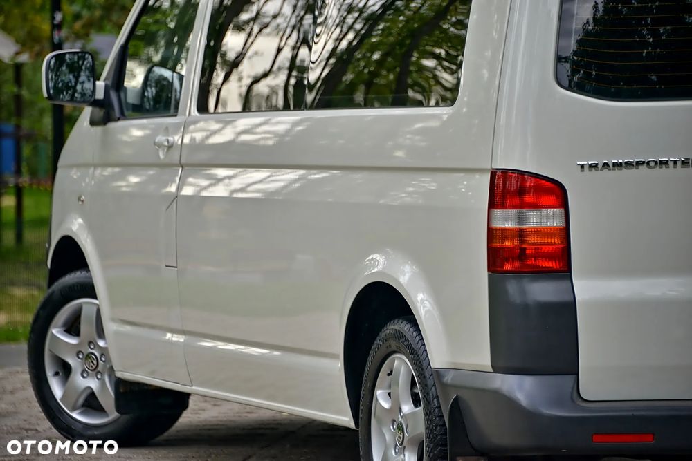 Volkswagen Transporter T5 TDI L2H1 - 18