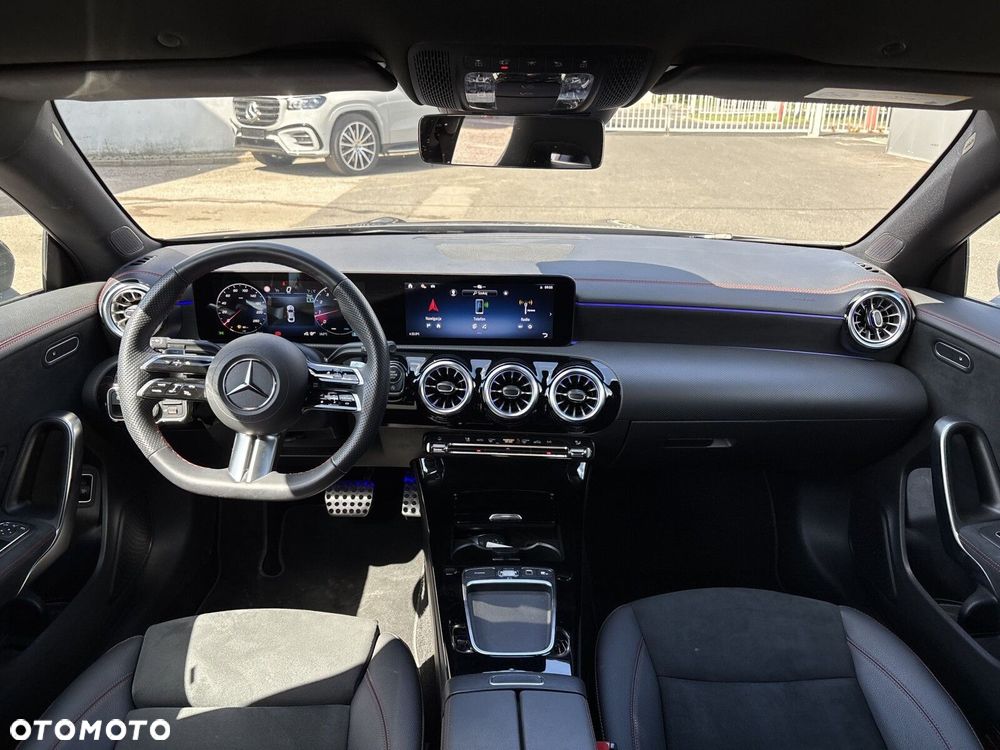 Mercedes-Benz CLA - 14