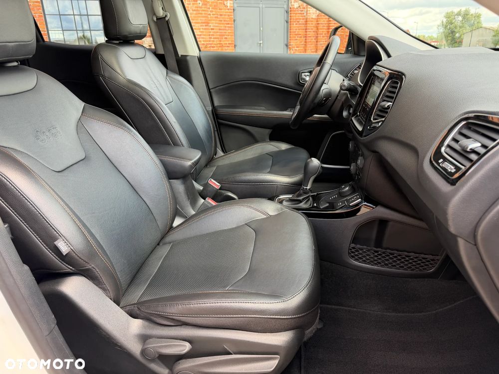 Jeep Compass - 21