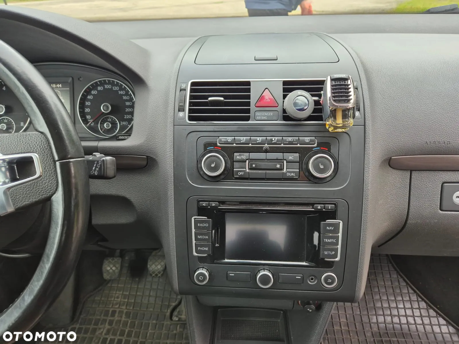 Volkswagen Touran 1.2 TSI BlueMot Comfortline - 22