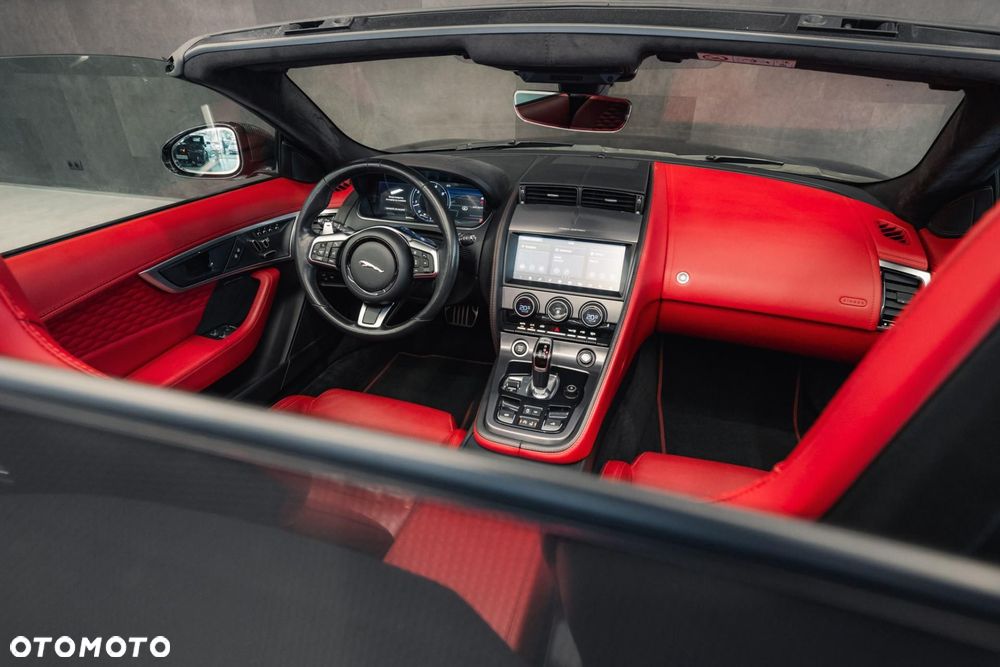 Jaguar F-Type 2.0 Turbo First Edition - 17