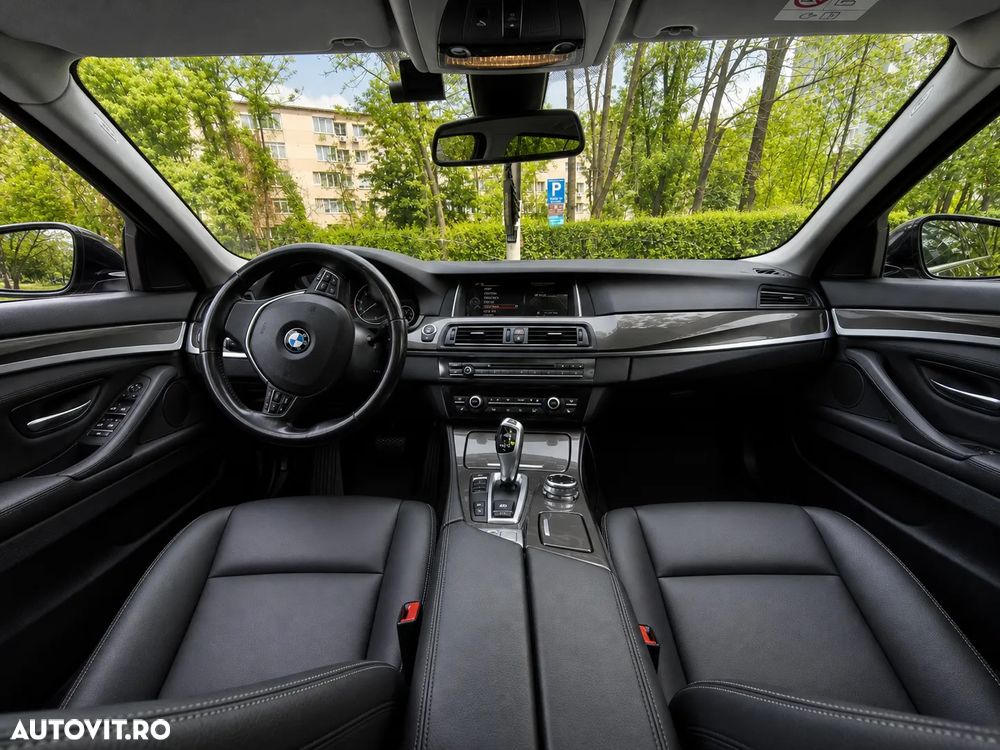 BMW Seria 5 520d xDrive - 13