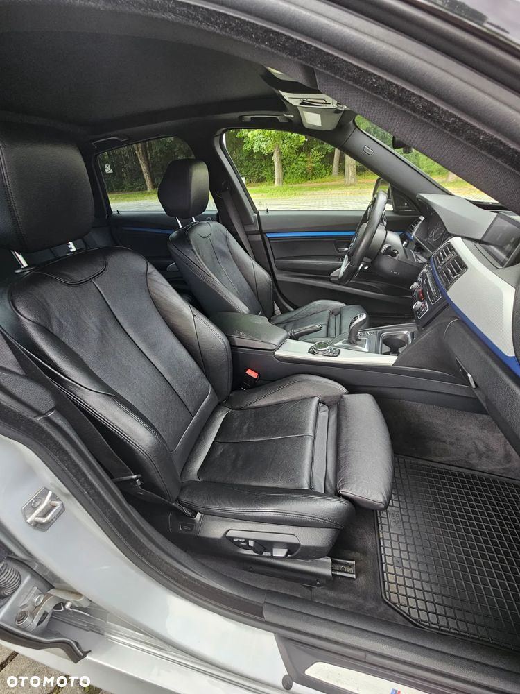 BMW 3GT 335i xDrive - 13