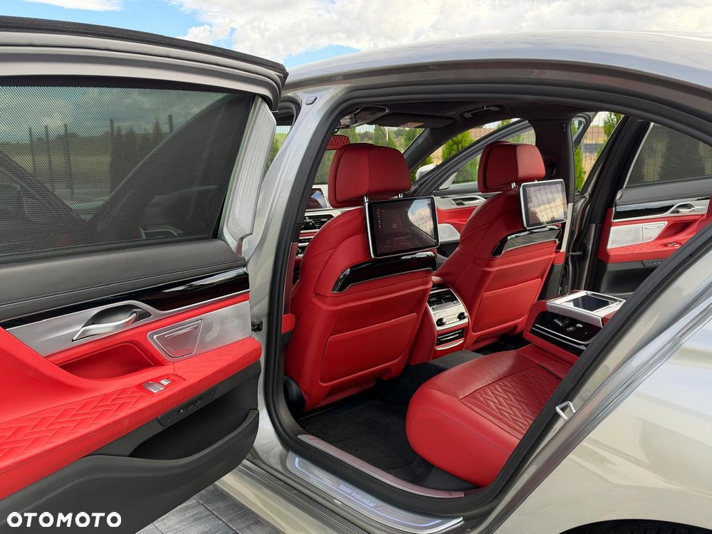 BMW Seria 7 750Ld xDrive sport - 24