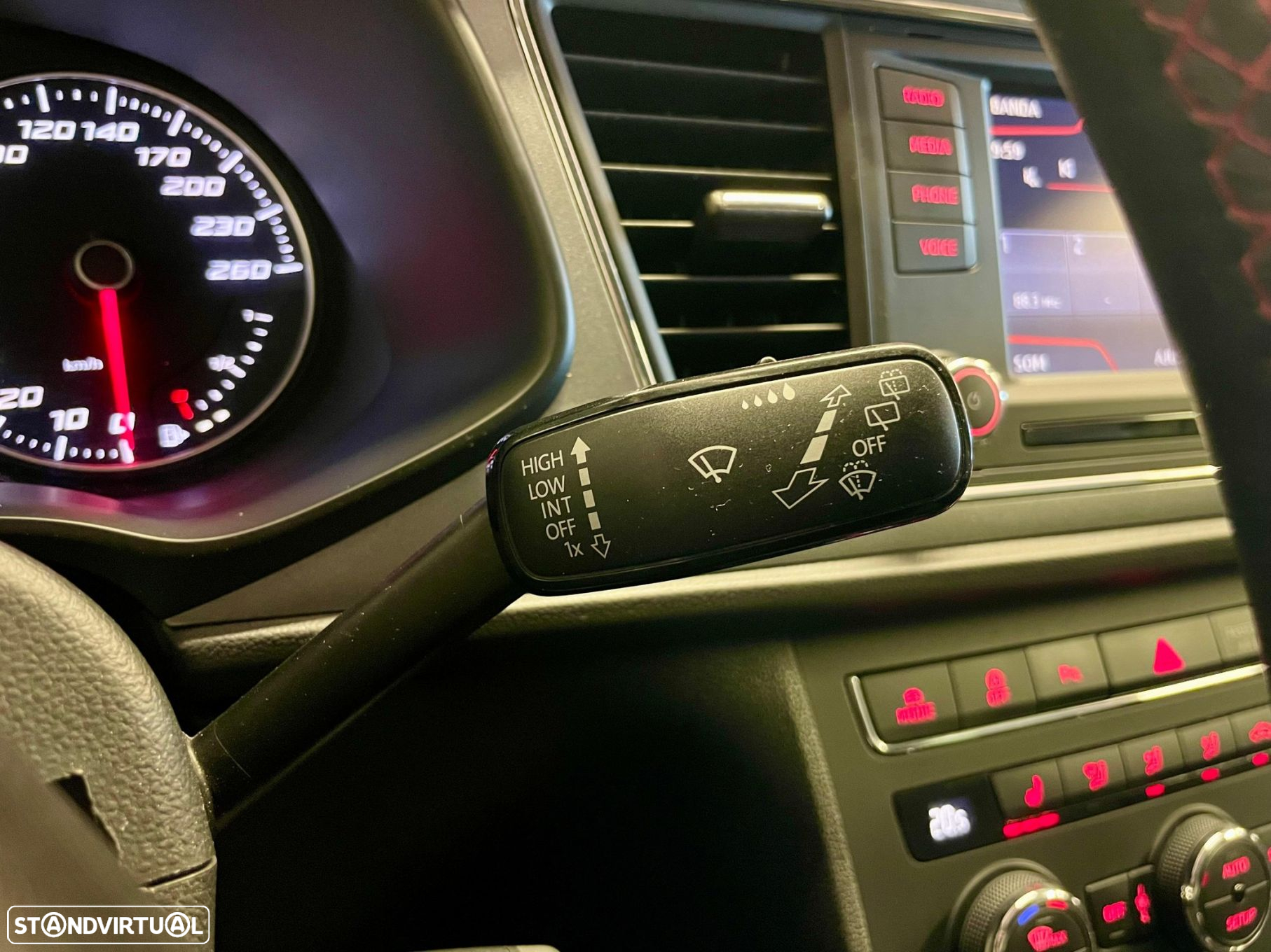 SEAT Leon 2.0 TDI DPF S&S FR - 19