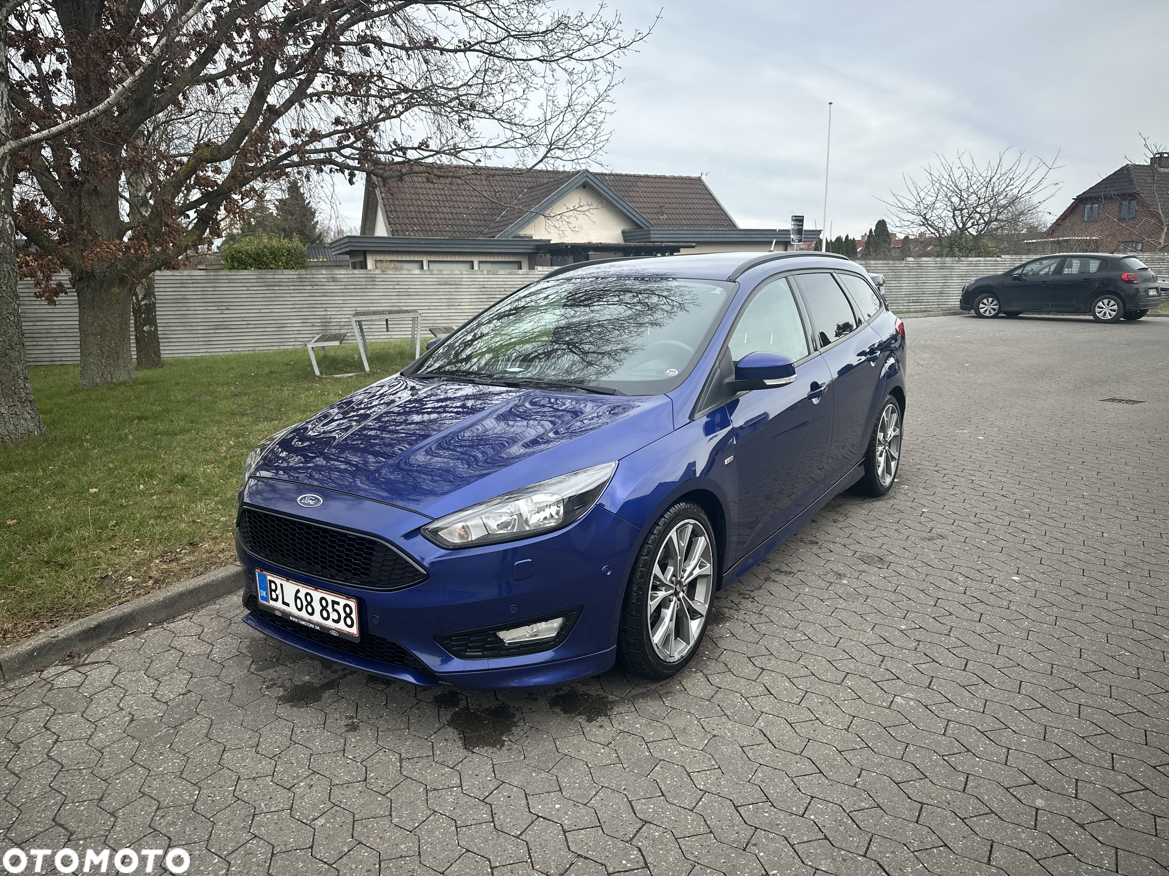 Ford Focus Turnier 1.0 EcoBoost Start-Stopp-System ST-LINE STYLE - 13