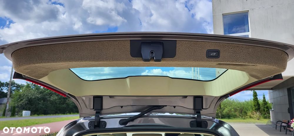 Volvo V70 D5 Geartronic Momentum - 33