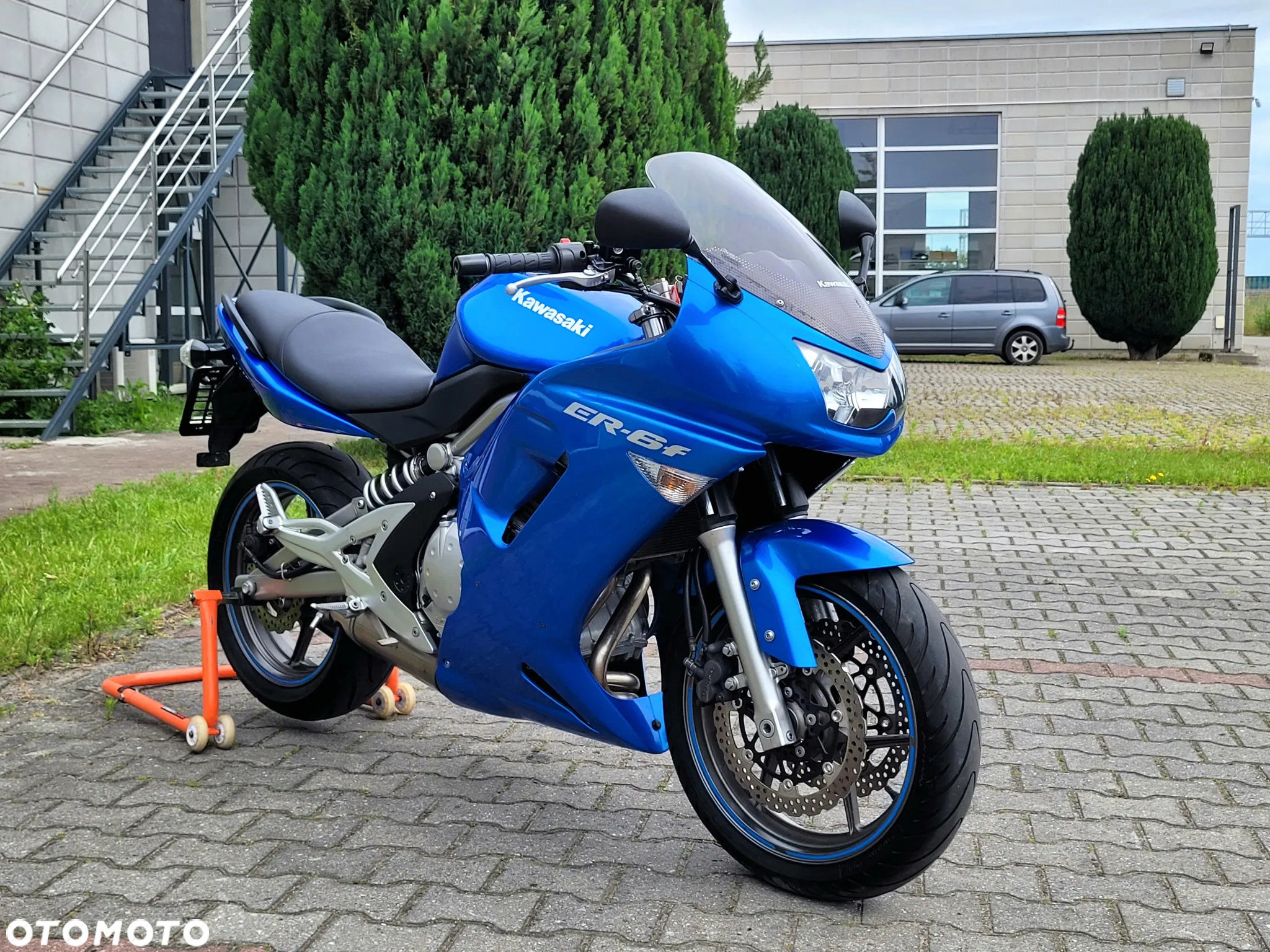 Kawasaki ER - 9