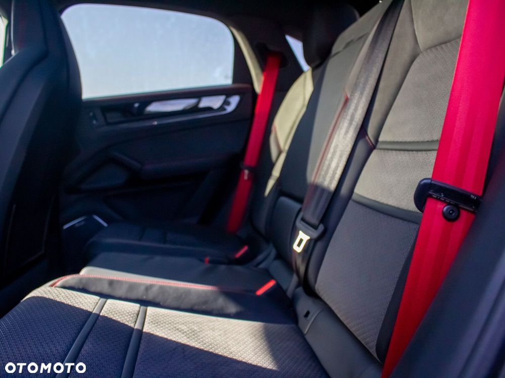 Porsche Cayenne GTS - 37