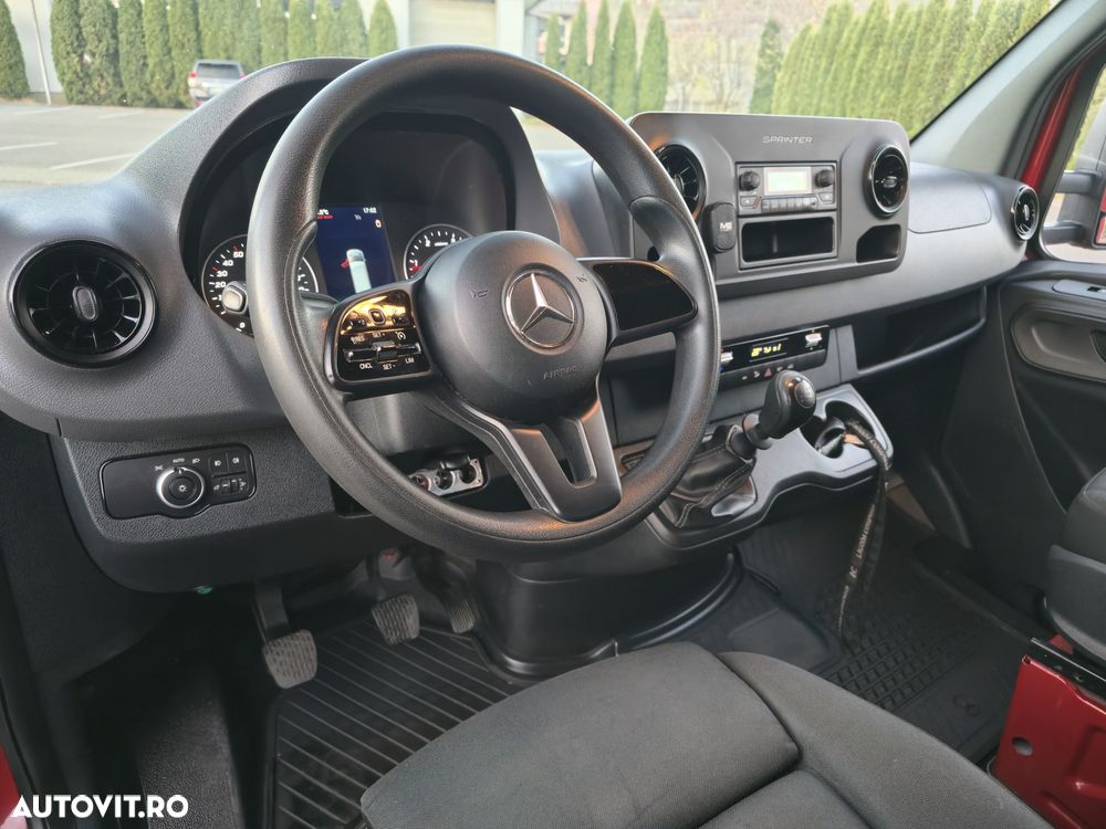 Mercedes-Benz Sprinter - 5