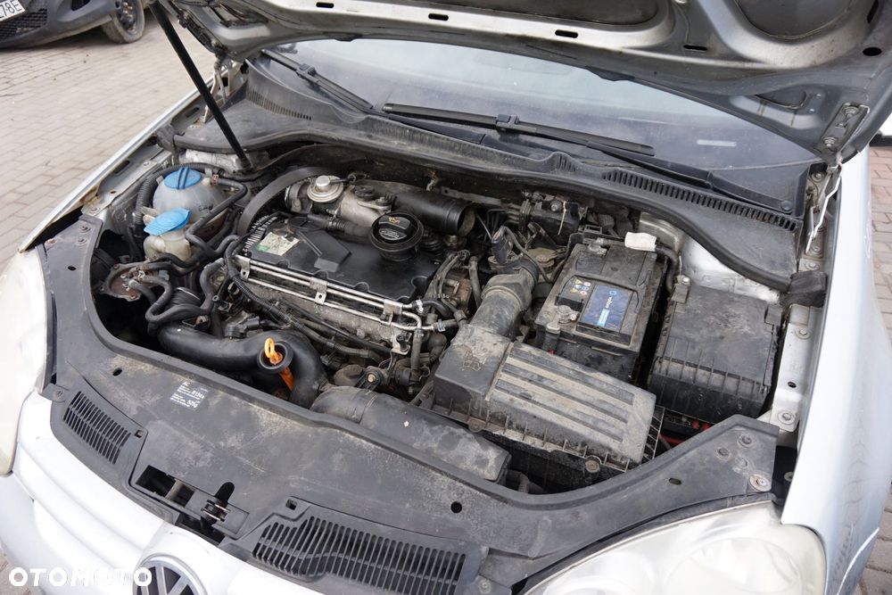 VOLKSWAGEN GOLF V 3D HB 2004 LA7W 1.9 TDI BKD 105KM GQQ SREBRNY na części - 10