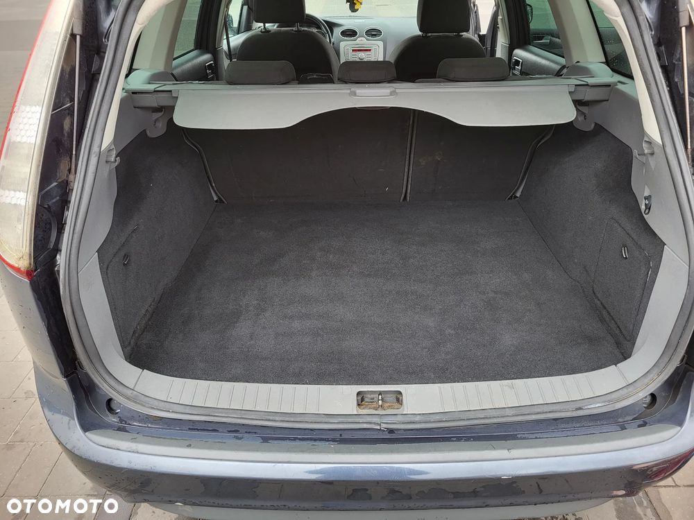Ford Focus 1.6 Trend - 6
