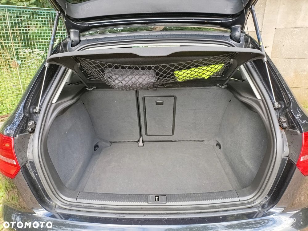 Audi A3 Sportback 1.6 TDI DPF Attraction - 16