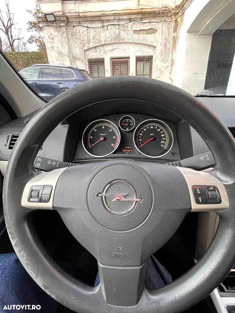 Opel Astra 1.3 CDTI - 17