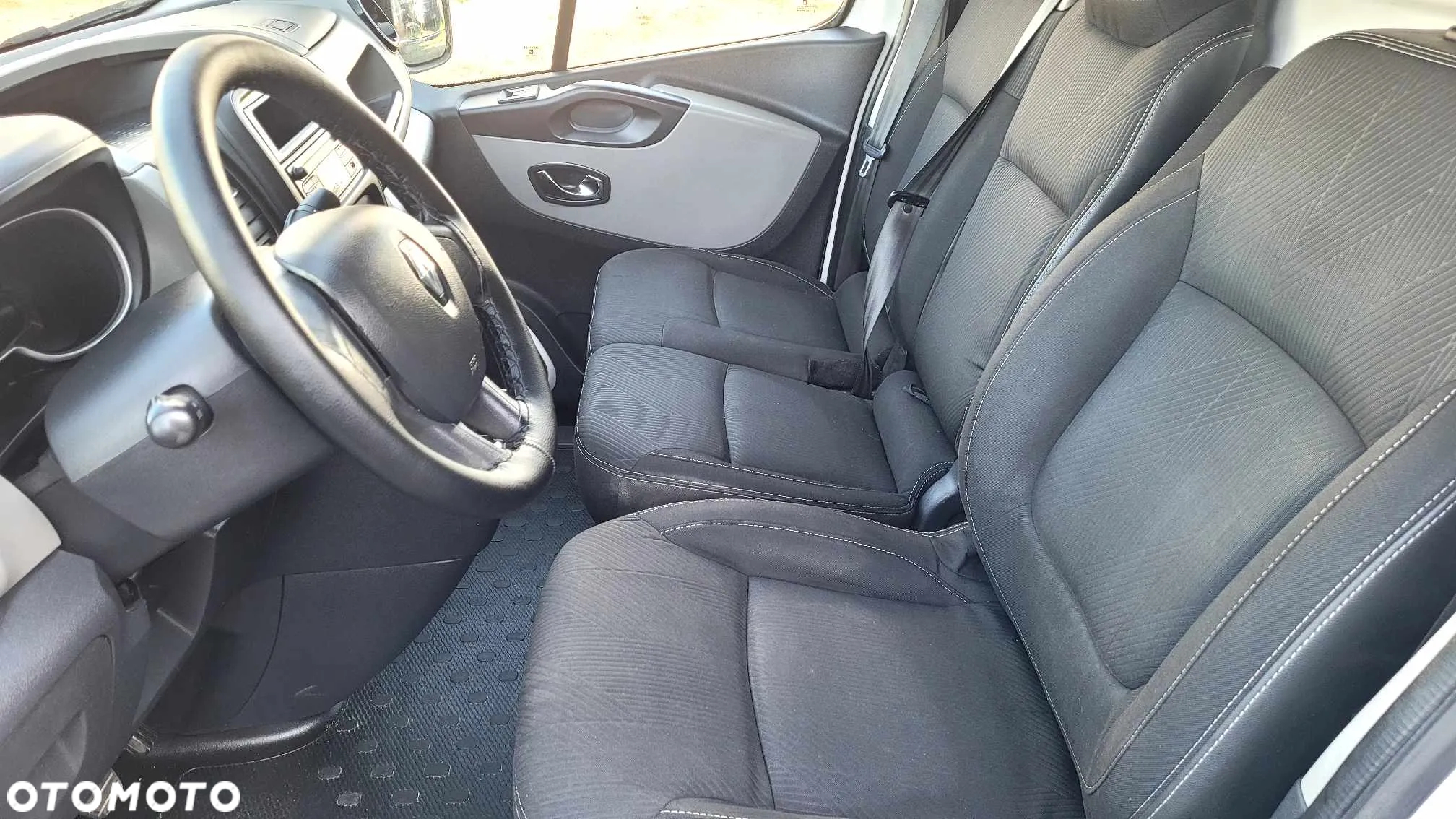 Renault TRAFIC 1.6 DCI LONG 1WŁ SALON PL - 11
