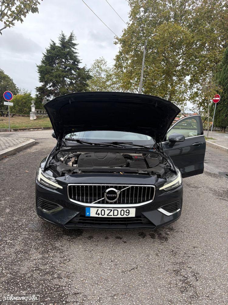 Volvo V60 2.0 D3 Momentum Plus - 26
