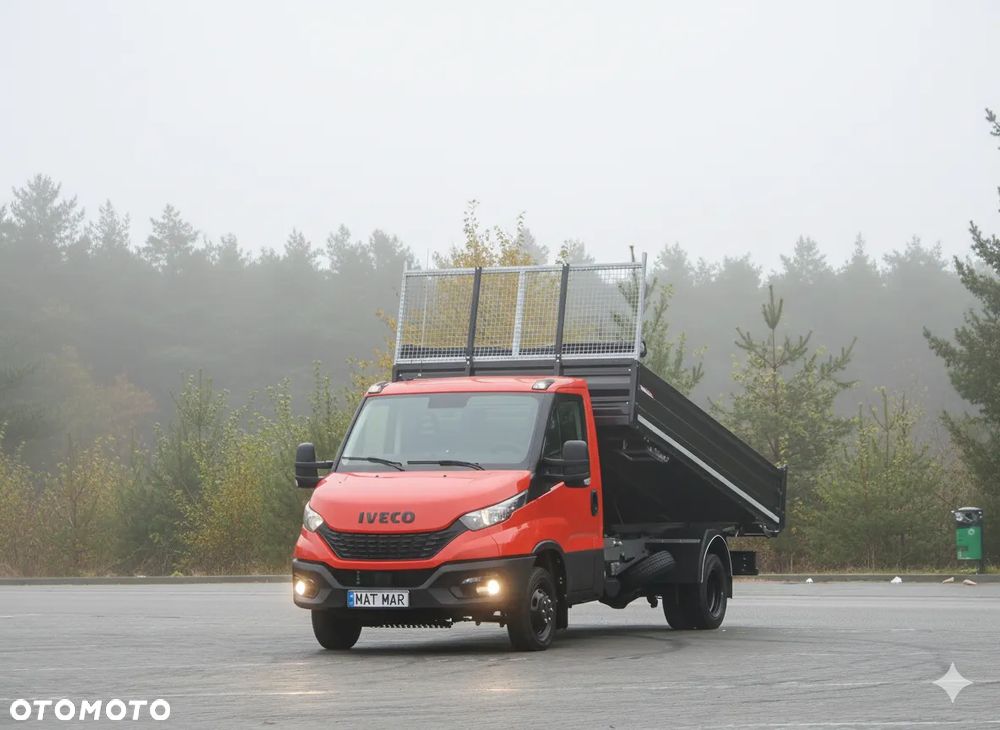 Iveco DAILY 50C18 Wywrotka Kiper Wywrot x 3 Strony 3996 mm Długi 8 E.Palet Renomowanej Firmy RomCar Rozstaw Osi 4100 mm WZMACNIANY HAK 3500 Kg 98 Tys Km Przeb. Stan Auta JAK NOWY POLECAM - 1