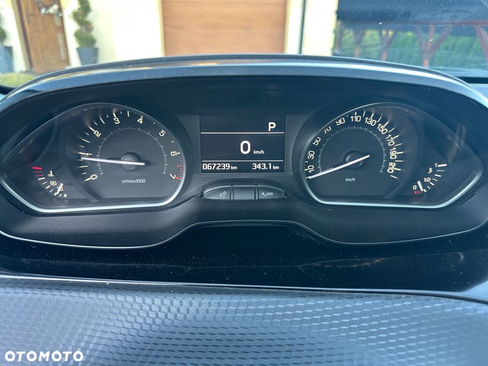 Peugeot 208 PureTech 130 EAT8 GT Pack - 22