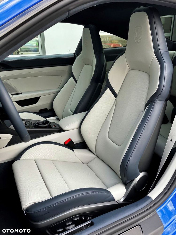 Porsche 911 - 16