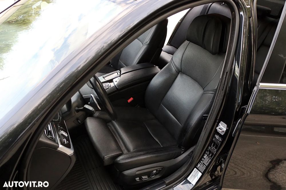 BMW Seria 5 530d xDrive - 10