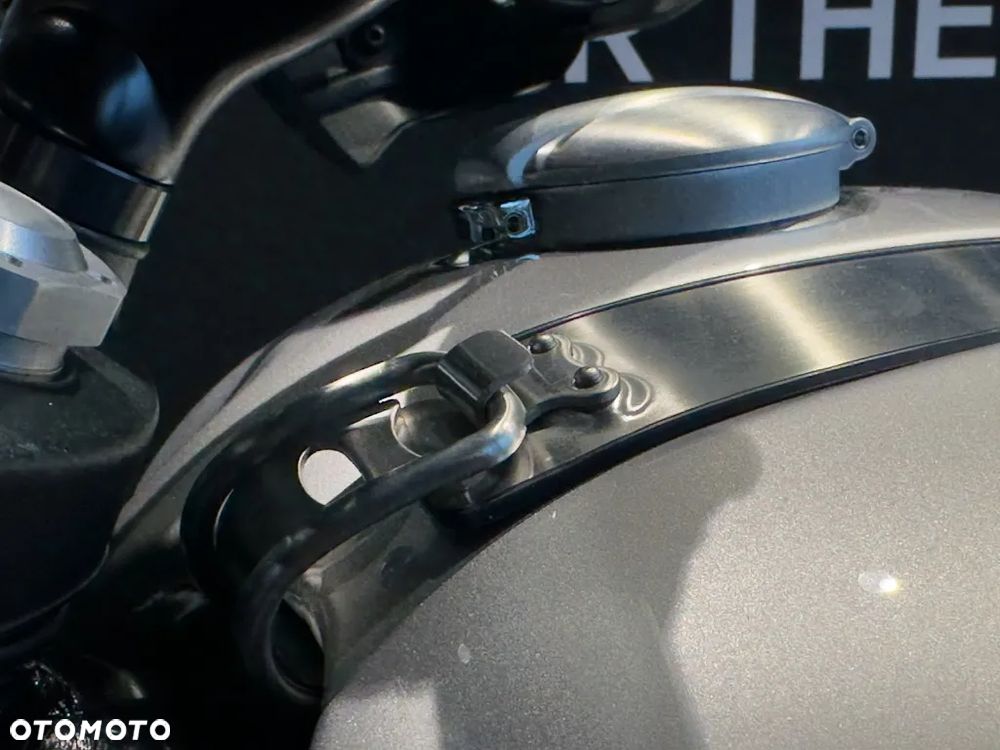 Triumph Scrambler - 9