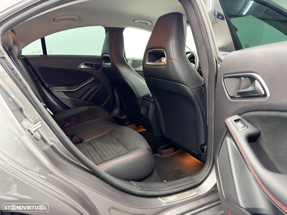Mercedes-Benz CLA 180 d AMG Line - 19