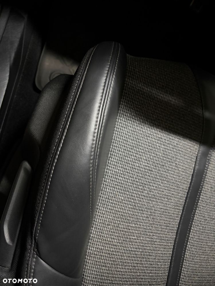 Peugeot 3008 1.2 PureTech Allure S&S EAT6 - 10