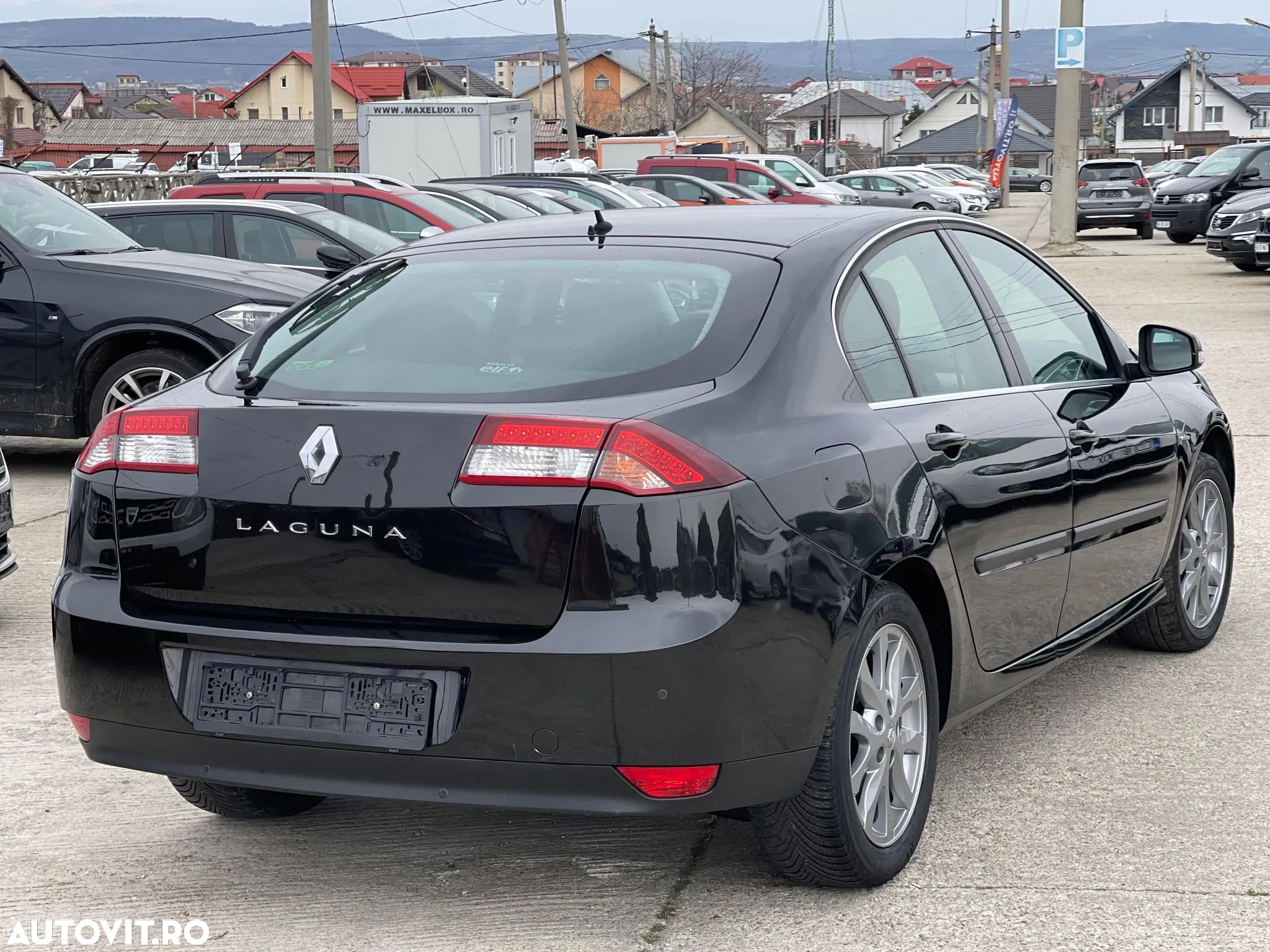 Renault Laguna dCi 110 FAP Limited - 8