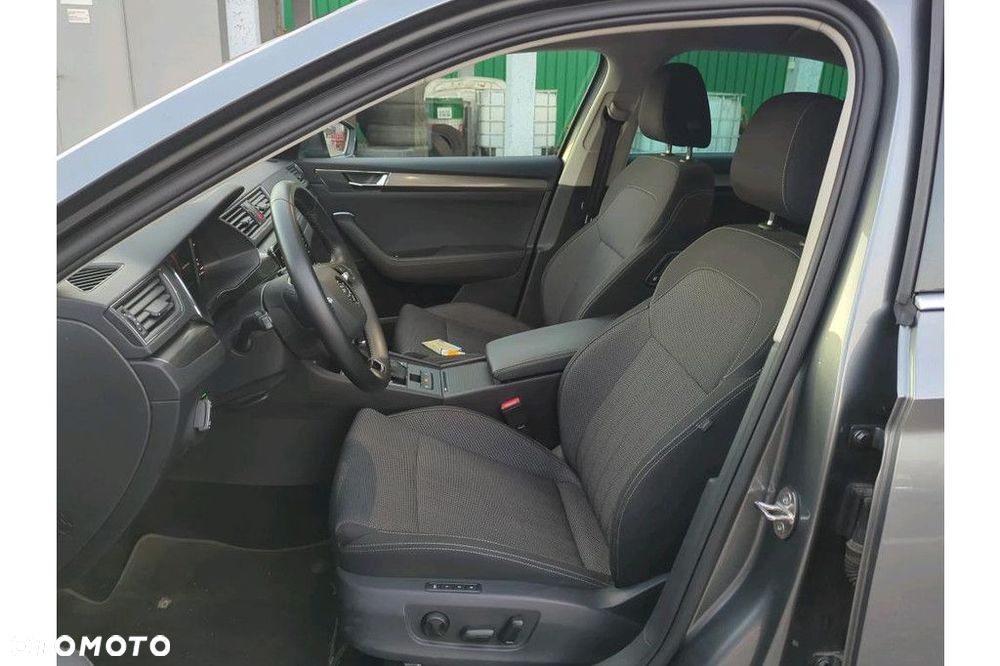 Skoda Superb 2.0 TDI SCR Style DSG - 6