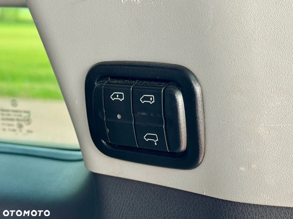 Mercedes-Benz Viano - 22