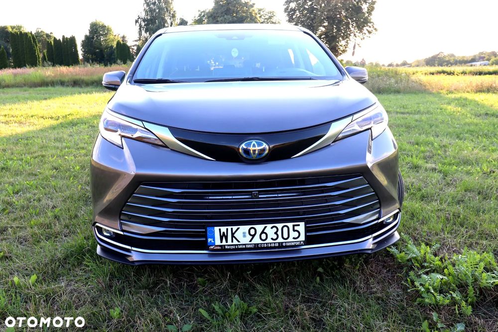 Toyota Sienna - 7