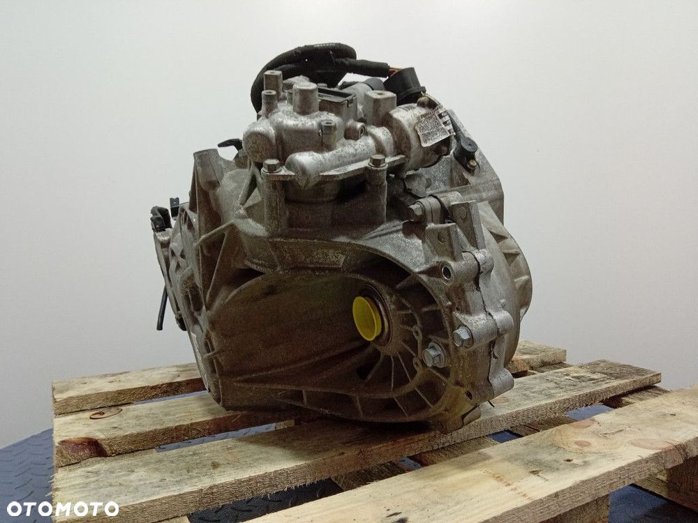 KIA CEED II 1.6 CRDI 136 KM SKRZYNIA AUTOMATYCZNA M24U - 6