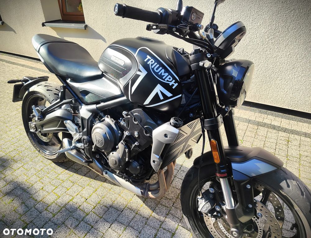Triumph Trident - 7