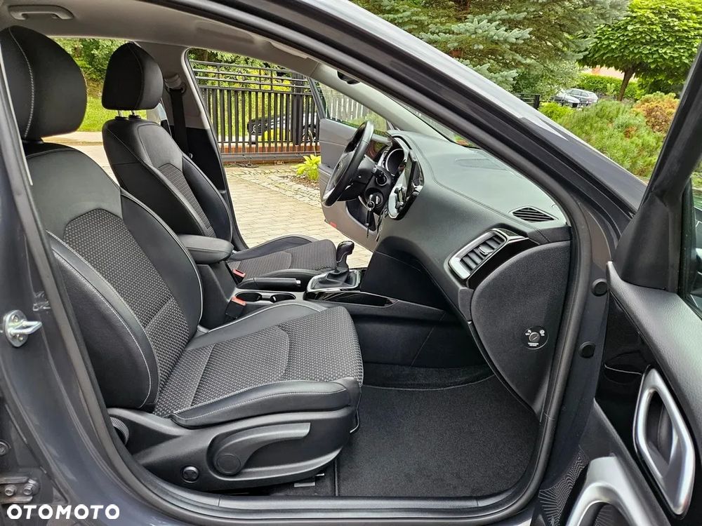 Kia XCeed - 12