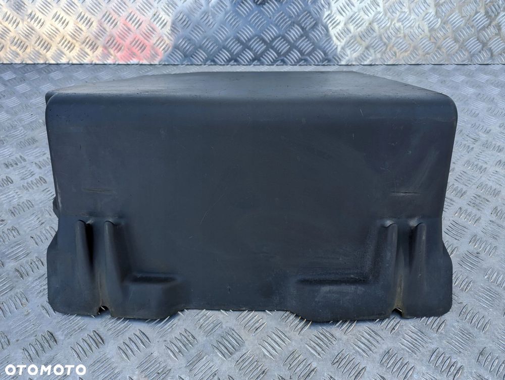 POKRYWA STOPNICA NA AKUMULATORY SCANIA 4 I R 1362687 - 2