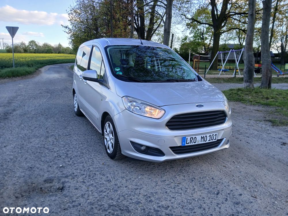 Ford Tourneo Courier 1.0 EcoBoost Titanium - 19