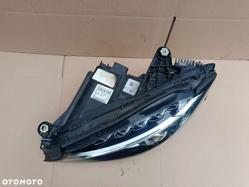 Full Led lewy Mercedes C klasa C-klasa W205 lampa lewa A2059062504 - 2