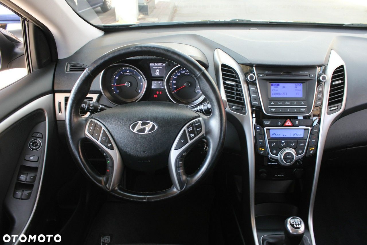 Hyundai i30 1.6 Premium - 8