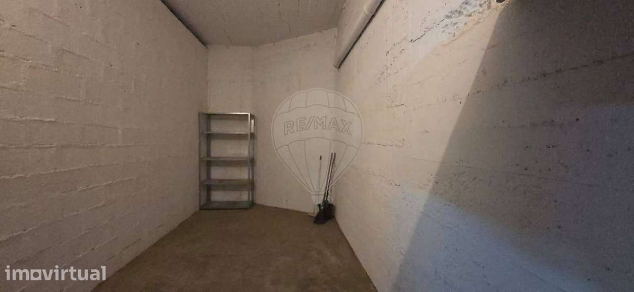 Garagem  para venda - Grande imagem: 2/4