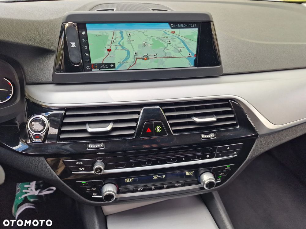BMW Seria 5 520d Luxury Line - 25
