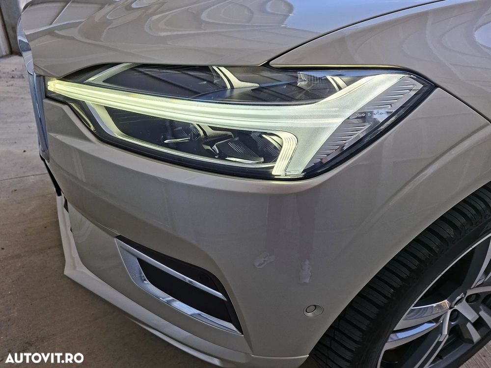 Volvo XC 60 B4 MHEV AT8 FWD Inscription - 21