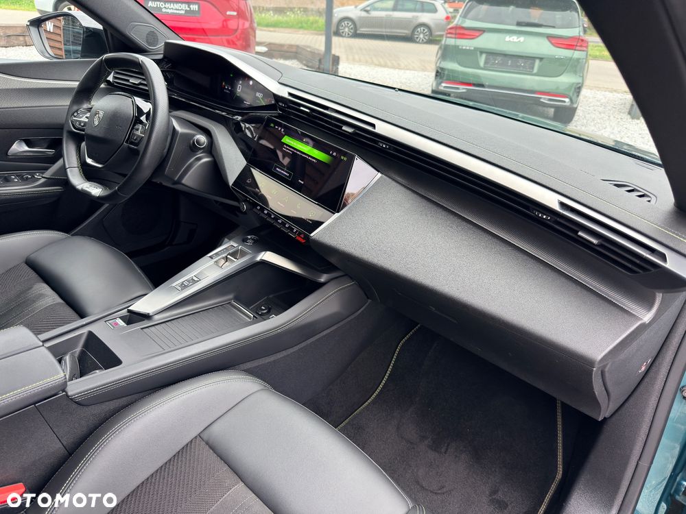 Peugeot 308 BlueHDi 130 EAT8 GT EXCLUSIVE - 22