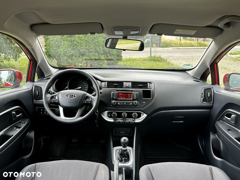 Kia Rio - 16