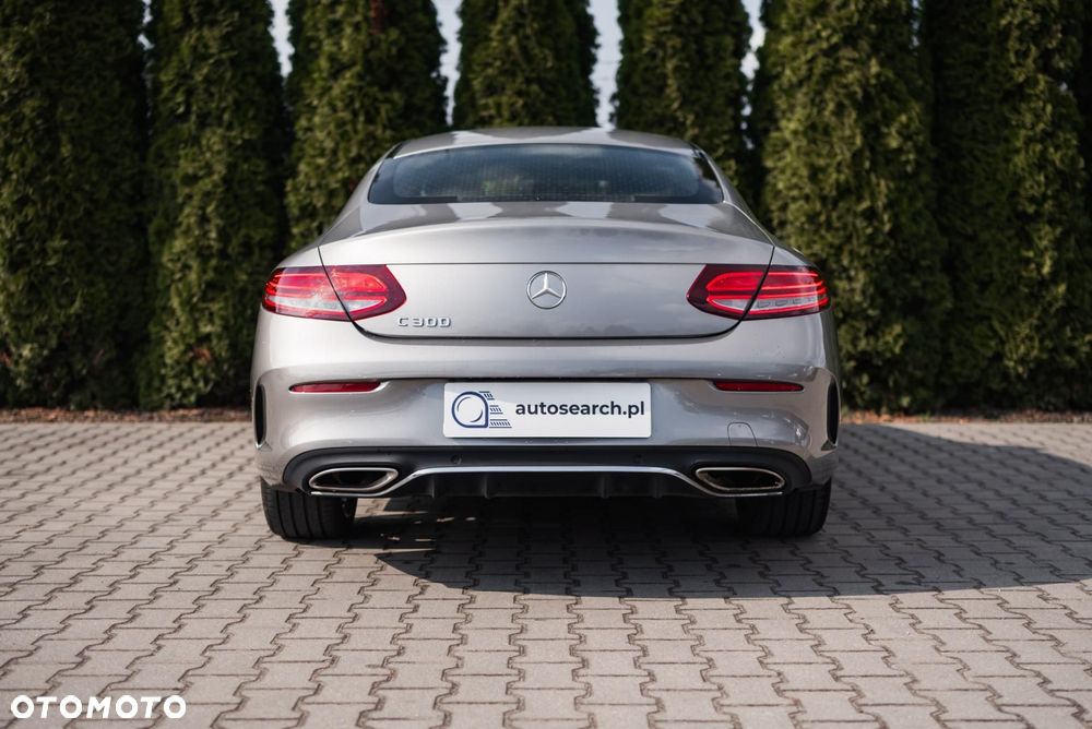 Mercedes-Benz Klasa C 300 9G-TRONIC - 6
