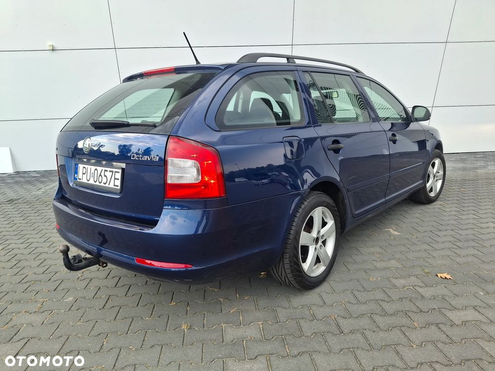 Skoda Octavia 1.6 TDI DPF Ambiente - 4