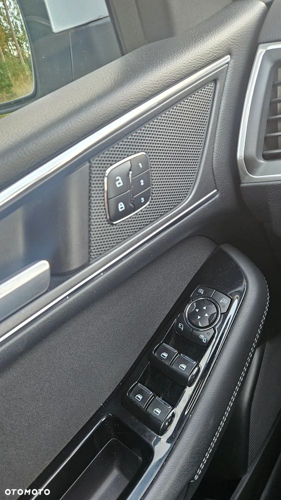 Ford S-Max 2.0 TDCi Titanium PowerShift - 25