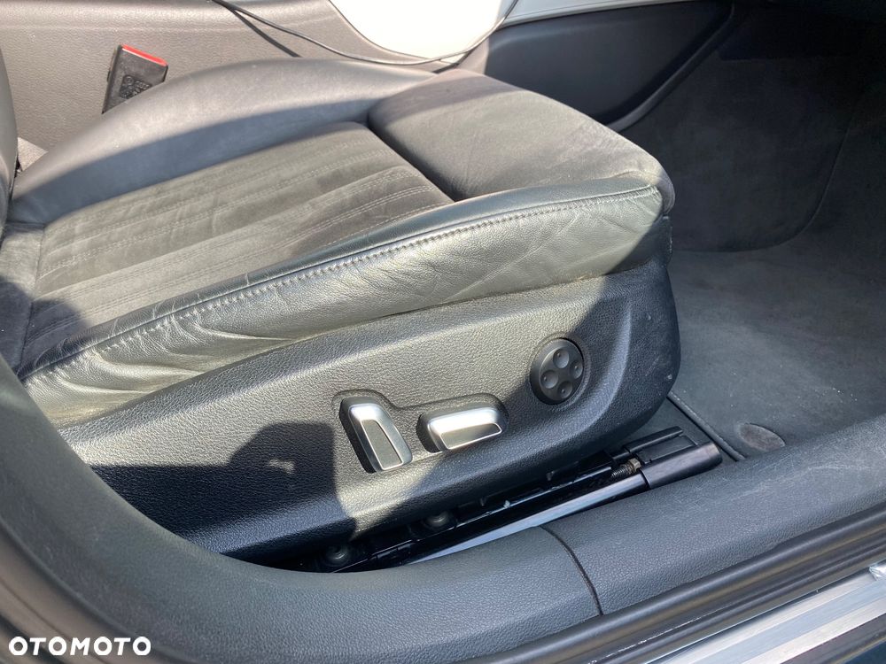 Audi A6 Avant 2.0 TDI Ultra DPF S tronic - 24